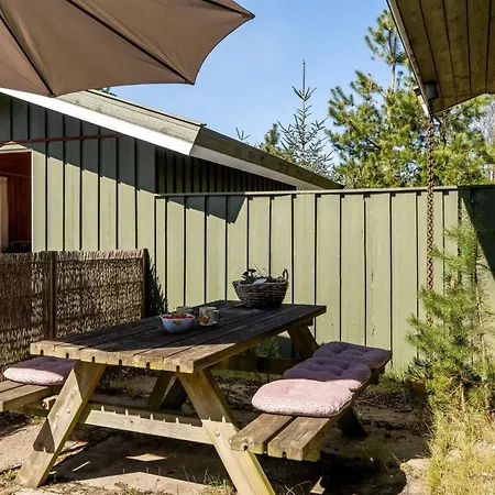 Semesterbostad Bedri - 150m From The Sea By Interhome